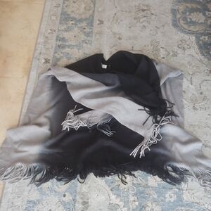 Chico's Black Textured Shawl